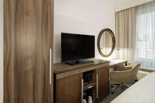 Hampton Inn Manhattan - Times Square South - image 3