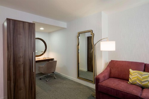 Hampton Inn Manhattan - Times Square South - image 4