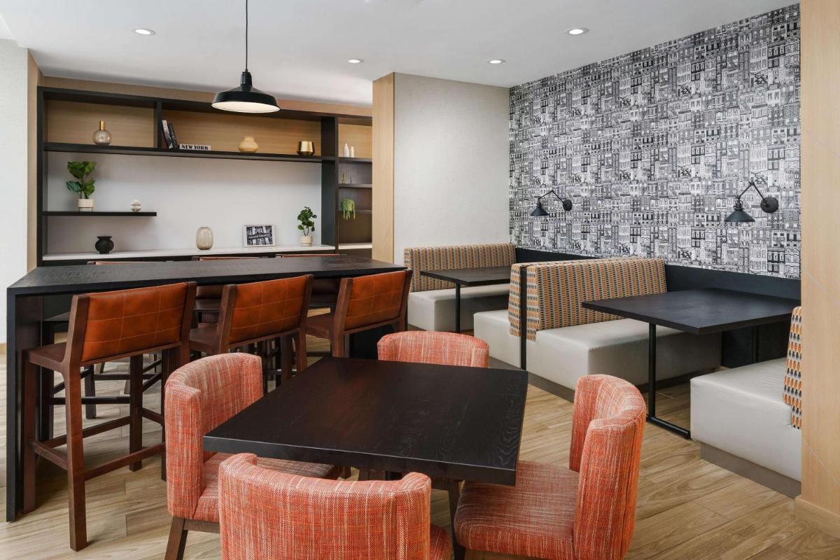 Hampton by Hilton Manhattan 35th Street - Empire State Building - image 3