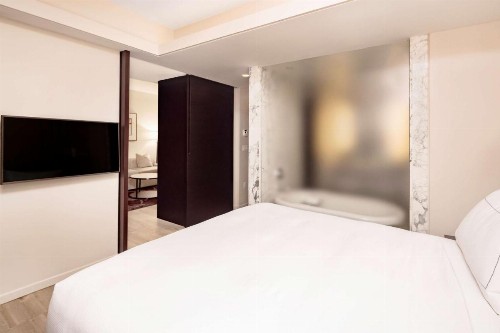 West 57th Street by Hilton Club - image 18