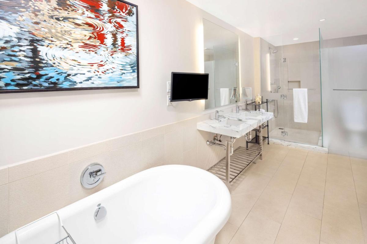 West 57th Street by Hilton Club - image 2
