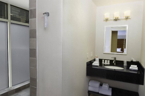 Fairfield Inn & Suites by Marriott New York Manhattan/Fifth Avenue - image 8