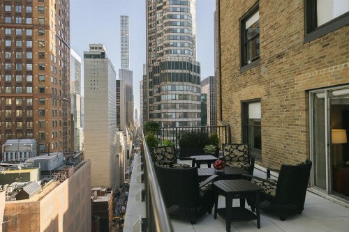 The Manhattan Club - image 12