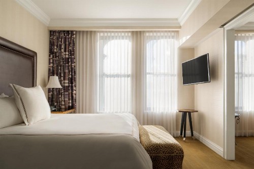 The Manhattan Club - image 23