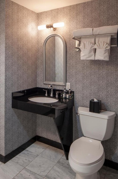 The Manhattan Club - image 25