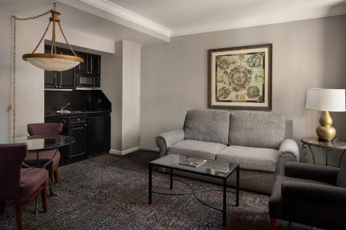 The Manhattan Club - image 28