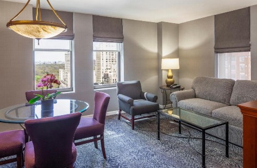 The Manhattan Club - image 8