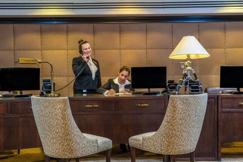 Fitzpatrick Grand Central - image 7