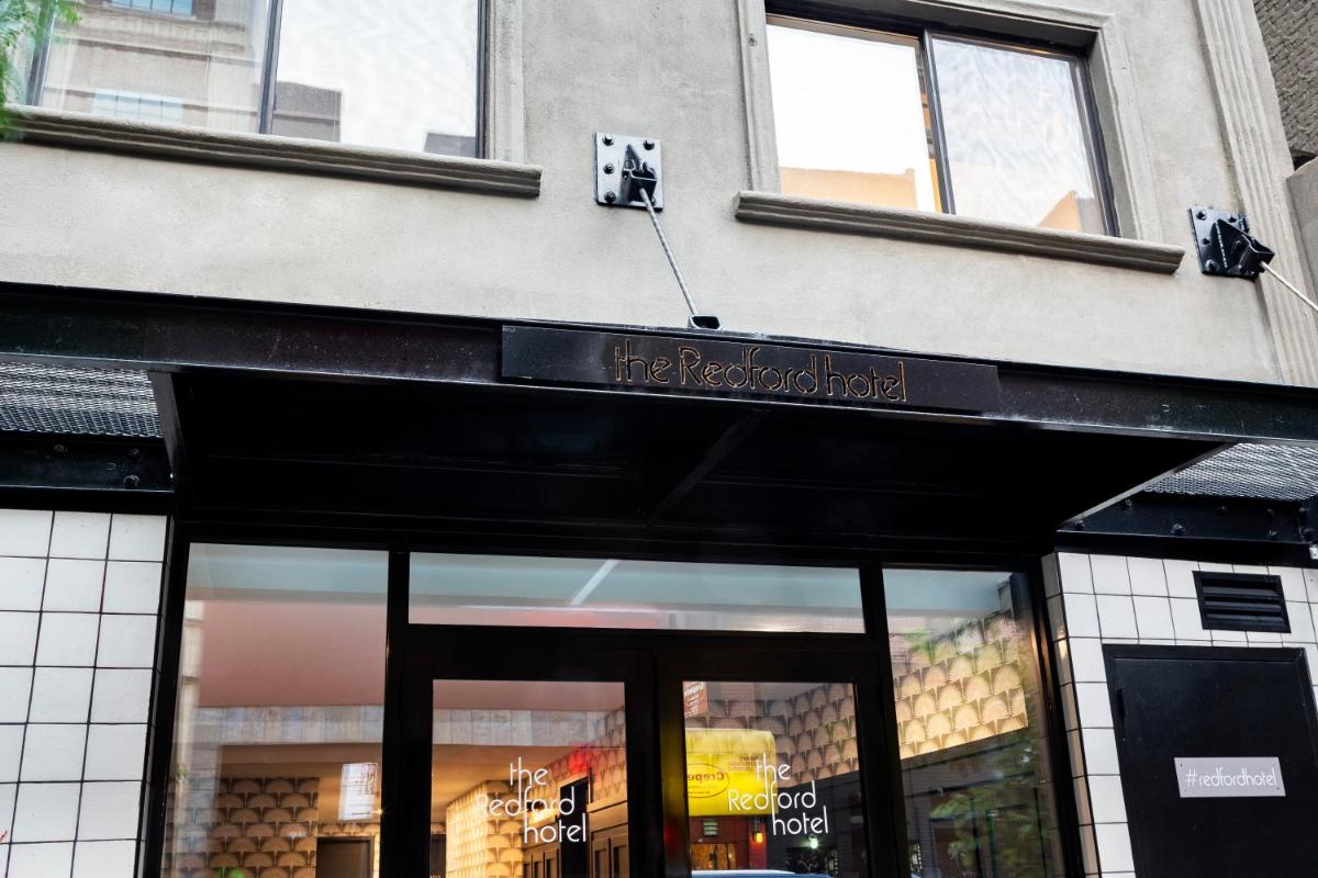 Redford Hotel - image 2