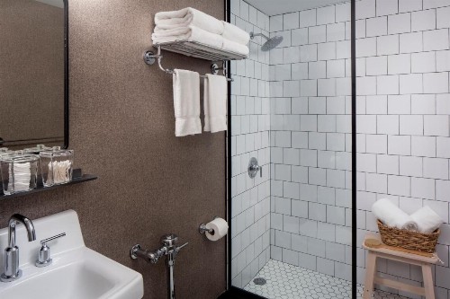 Redford Hotel - image 20