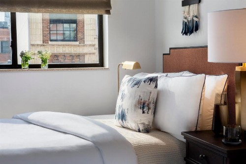 Redford Hotel - image 3
