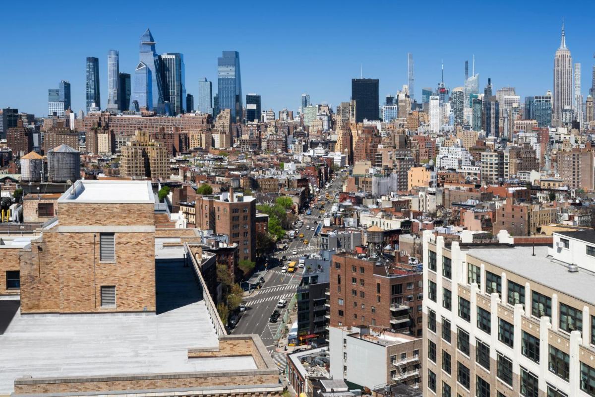 Courtyard by Marriott New York Manhattan / Soho - image 7