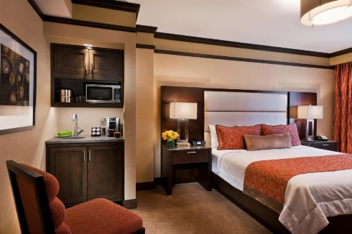 The Pearl Hotel - image 32