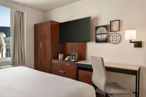 DoubleTree by Hilton New York Downtown - image 21