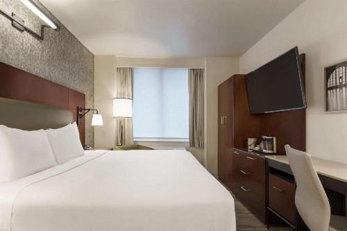 DoubleTree by Hilton New York Downtown - image 24
