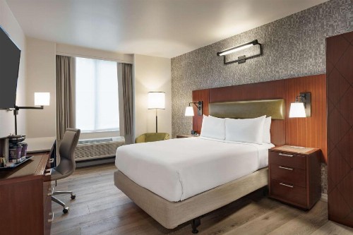 DoubleTree by Hilton New York Downtown - image 27