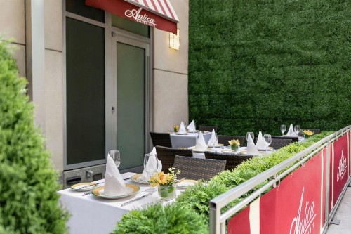 DoubleTree by Hilton New York Downtown - image 30