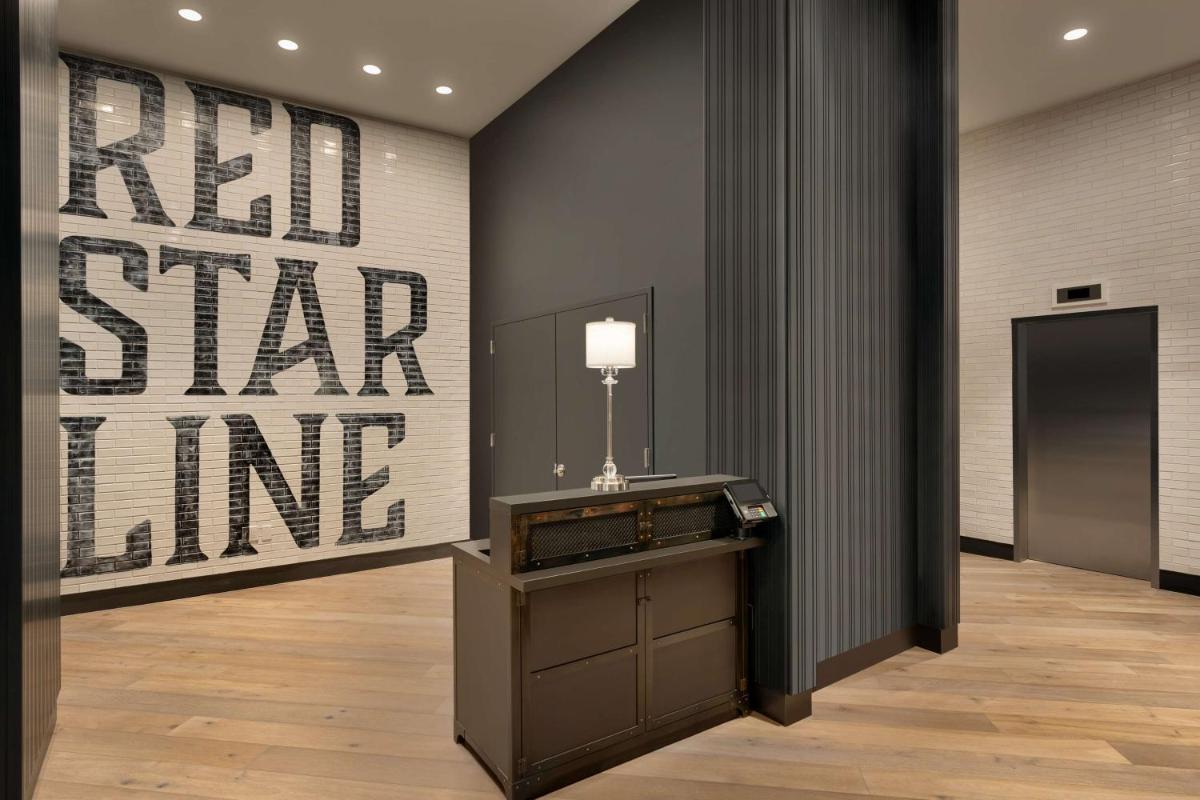 DoubleTree by Hilton New York Downtown - image 5