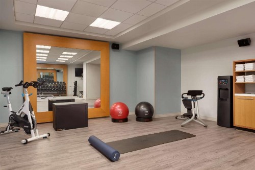 DoubleTree by Hilton New York Downtown - image 7