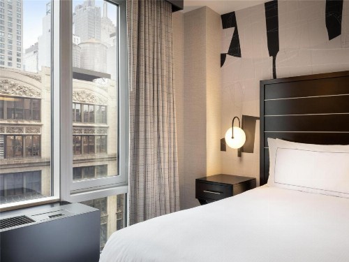 Hilton New York Fashion District - image 16