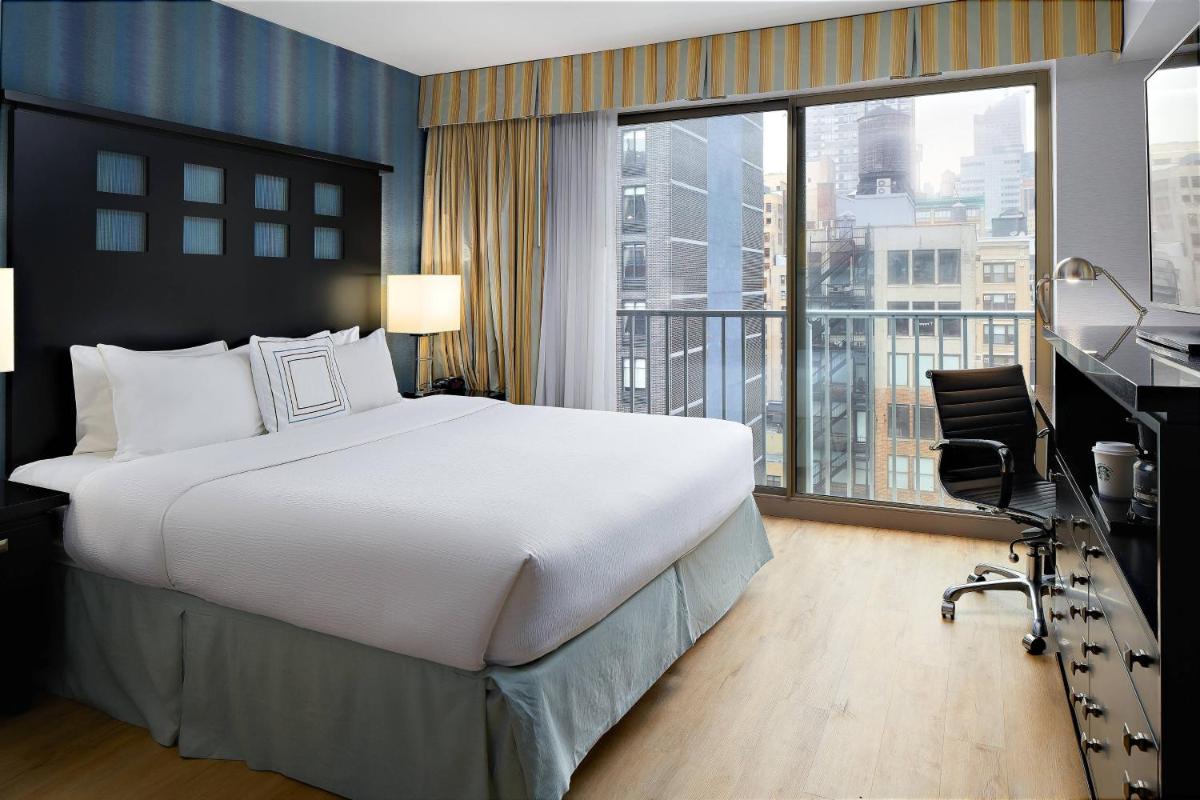 Fairfield Inn & Suites by Marriott New York Manhattan/Chelsea - image 3