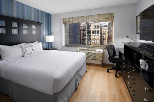Fairfield Inn & Suites by Marriott New York Manhattan/Chelsea - image 9