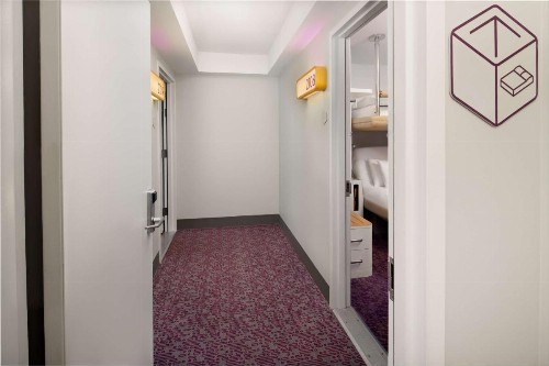 YOTEL New York Times Square - image 12