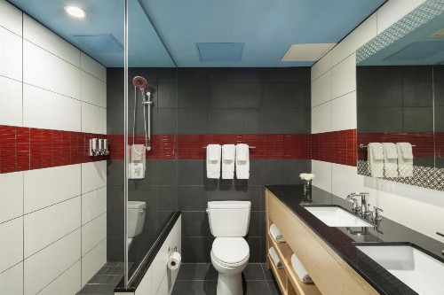 TRYP by Wyndham Times Square South - image 2