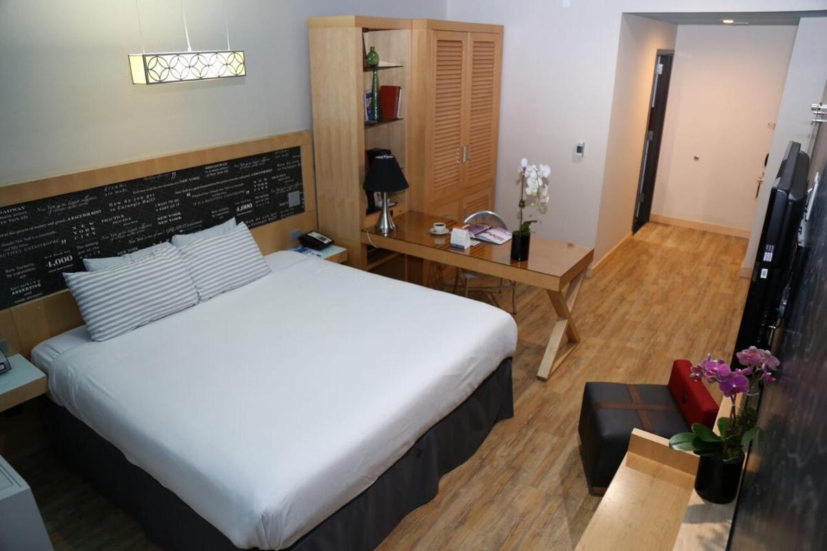 TRYP by Wyndham Times Square South - image 5