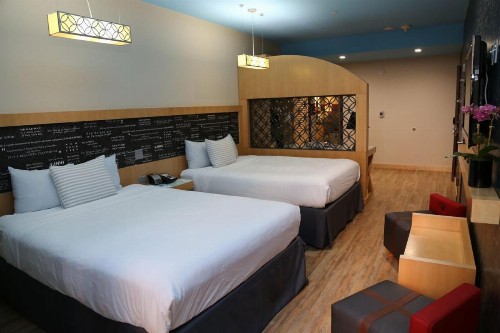 TRYP by Wyndham Times Square South - image 8