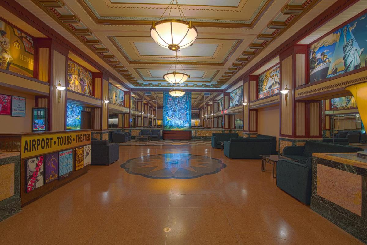 Hotel Edison Times Square - image 3