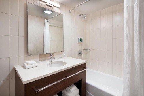 Residence Inn by Marriott New York Manhattan/ Midtown Eastside - image 6