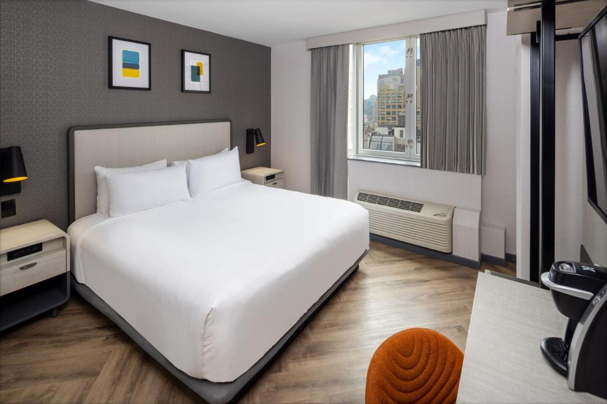 Hotel Central Times Square - image 2