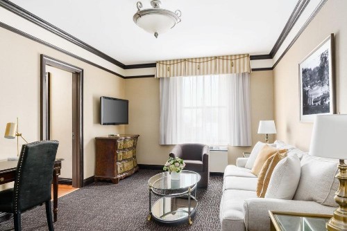 Hotel Lucerne - image 18