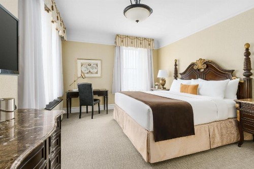 Hotel Lucerne - image 6