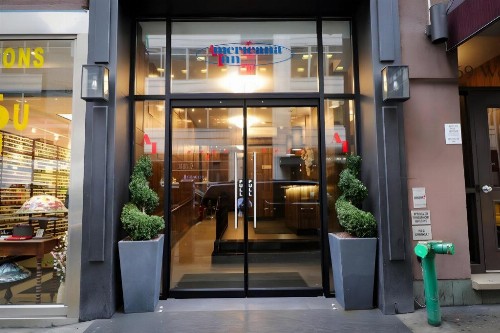 Americana Inn - image 1