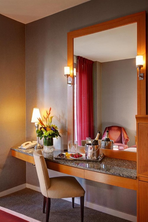 Hotel Giraffe by Library Hotel Collection - image 13