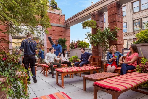 Hotel Giraffe by Library Hotel Collection - image 31