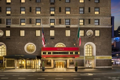 Michelangelo Hotel - image 12