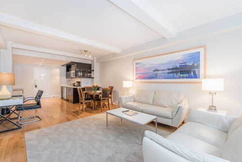 Lombardy Hotel - image 12
