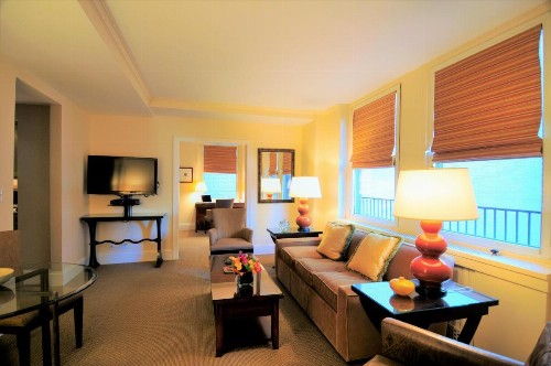 Lombardy Hotel - image 15