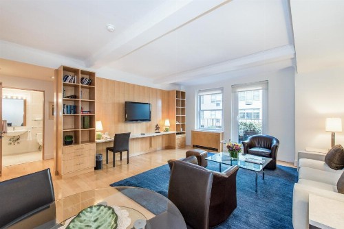 Lombardy Hotel - image 44