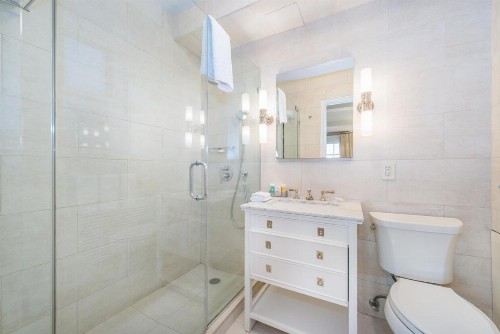 Lombardy Hotel - image 5