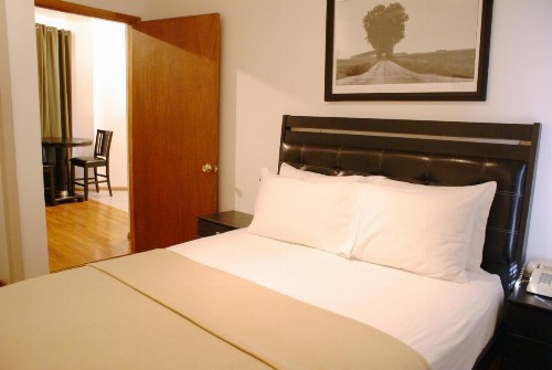 Off SoHo Suites Hotel - image 6