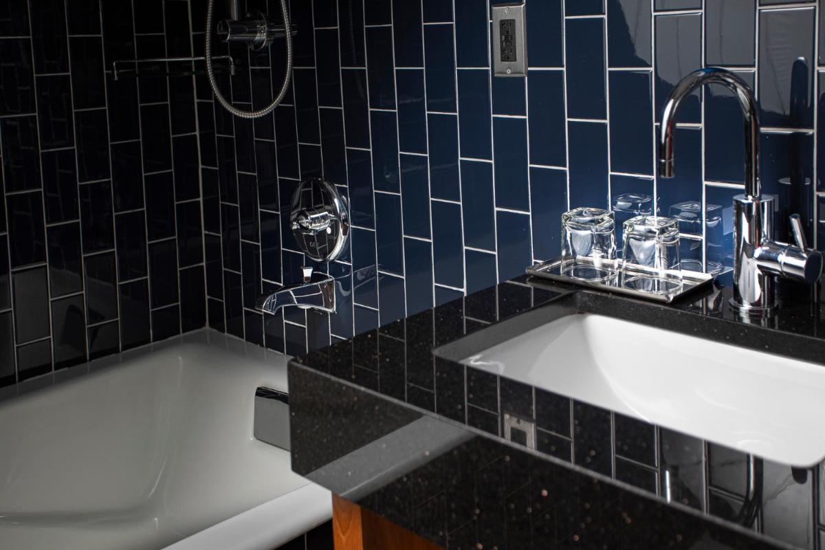 6 Columbus - A SIXTY Hotel - image 5