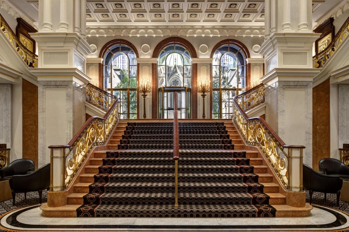Lotte New York Palace - image 2
