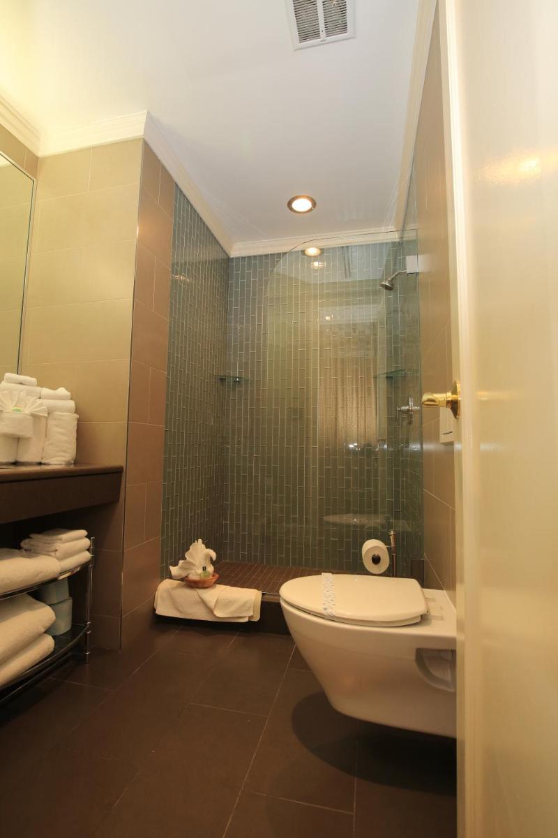 Radio City Apartments - image 2