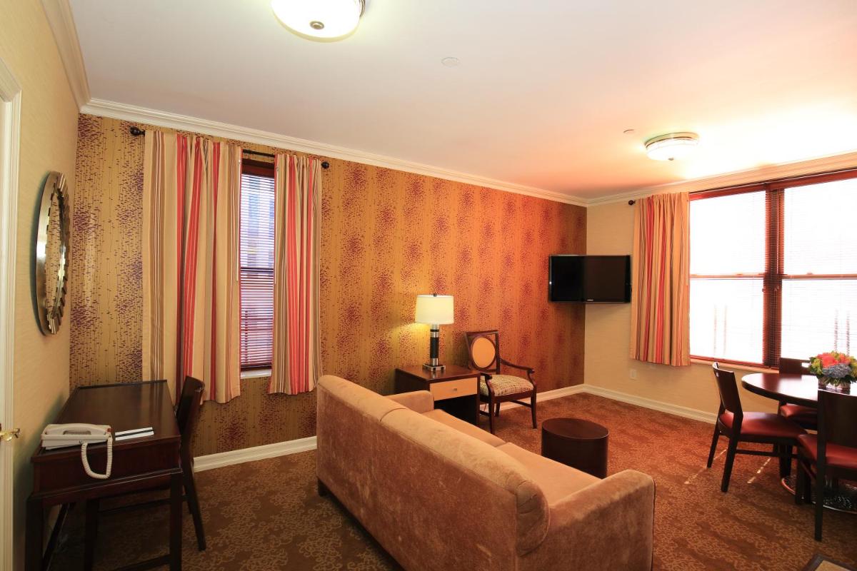 Radio City Apartments - image 6