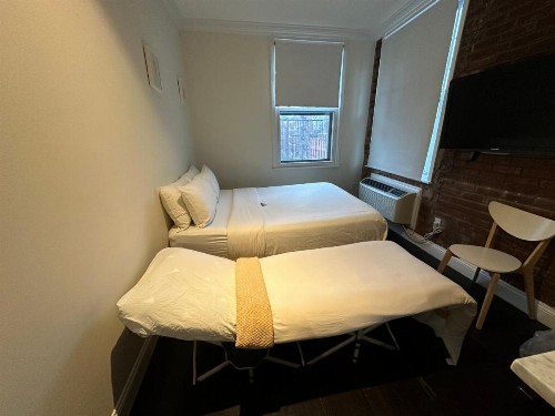 East Village Hotel - image 10