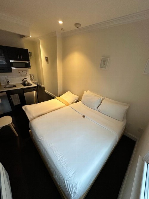 East Village Hotel - image 5